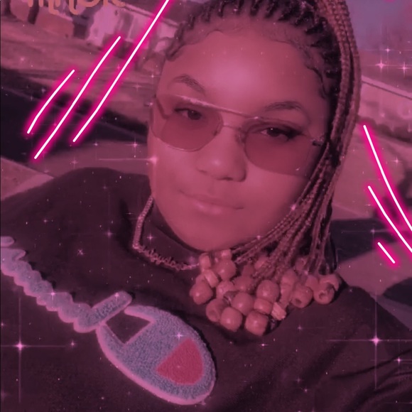 Meet your Posher, Nysha - Picture 4 of 6